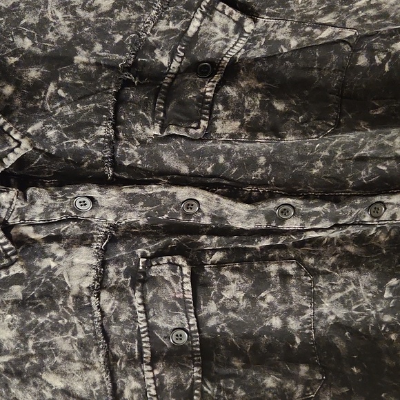 Michelle Mae, Amber acid wash button up size XL 100% rayon - Picture 4 of 10